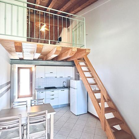 Agriturismo B&B Cascina Reciago Дезенцано-дель-Гарда Экстерьер фото