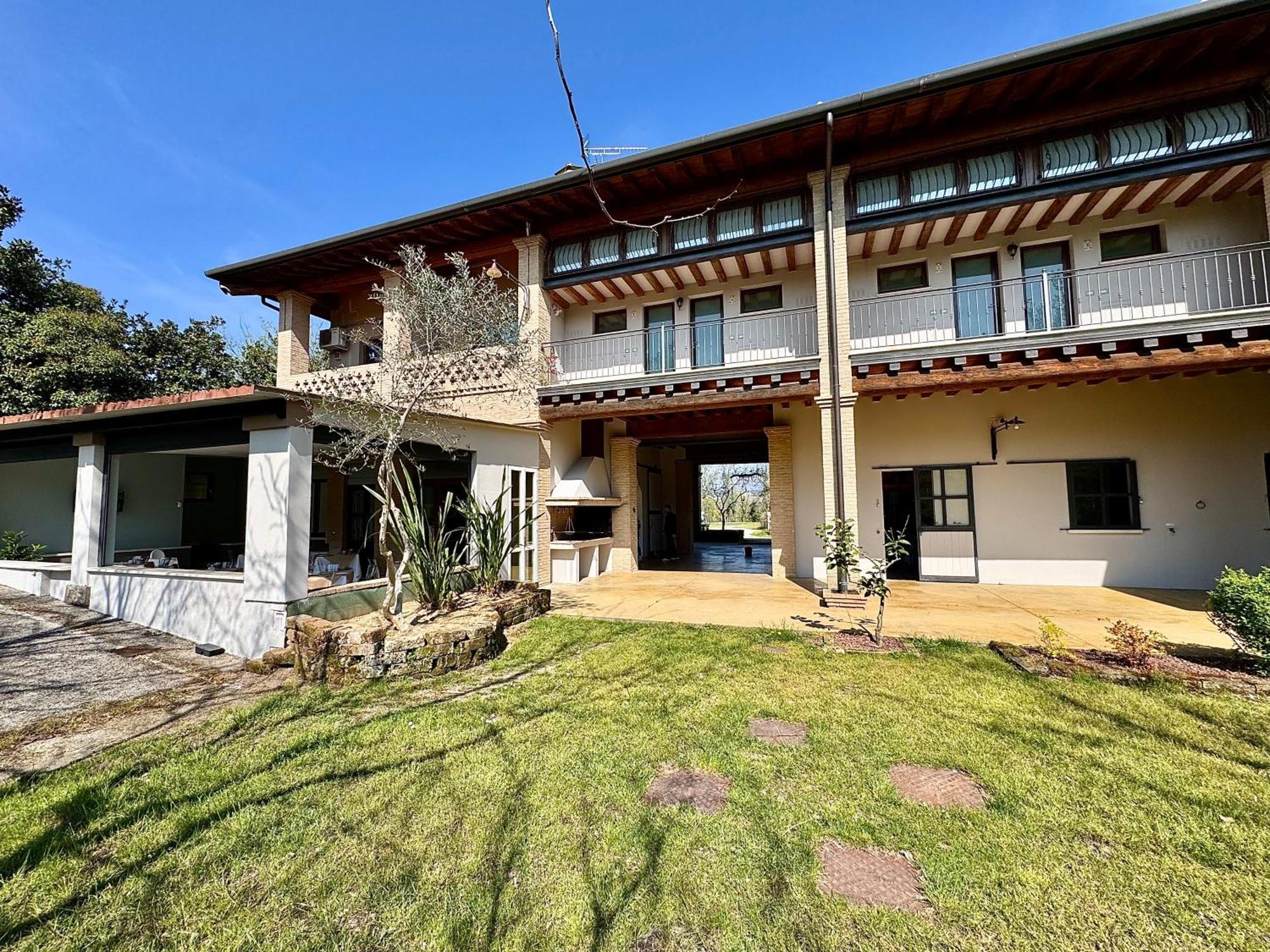 Agriturismo B&B Cascina Reciago Дезенцано-дель-Гарда Экстерьер фото