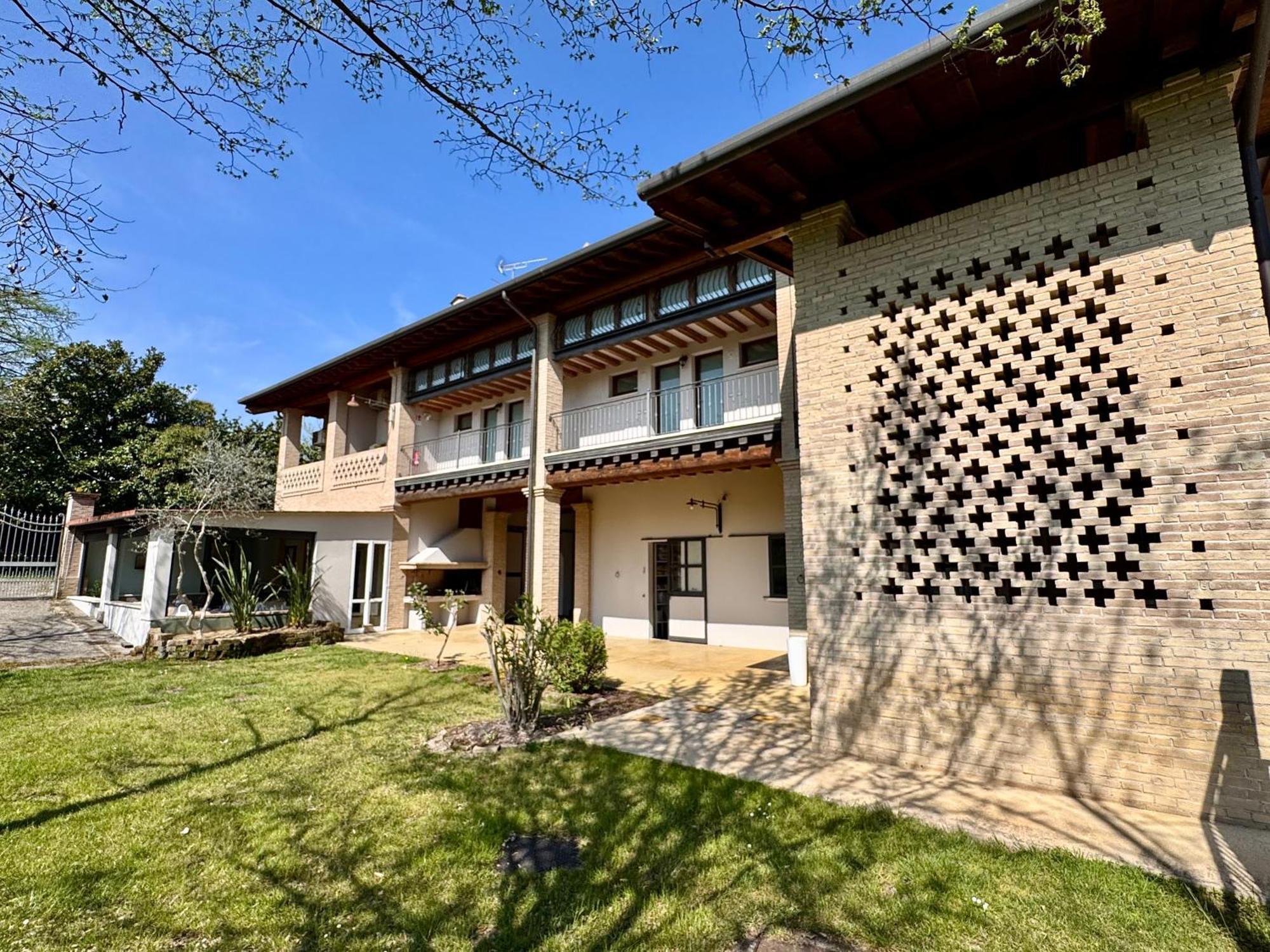 Agriturismo B&B Cascina Reciago Дезенцано-дель-Гарда Экстерьер фото