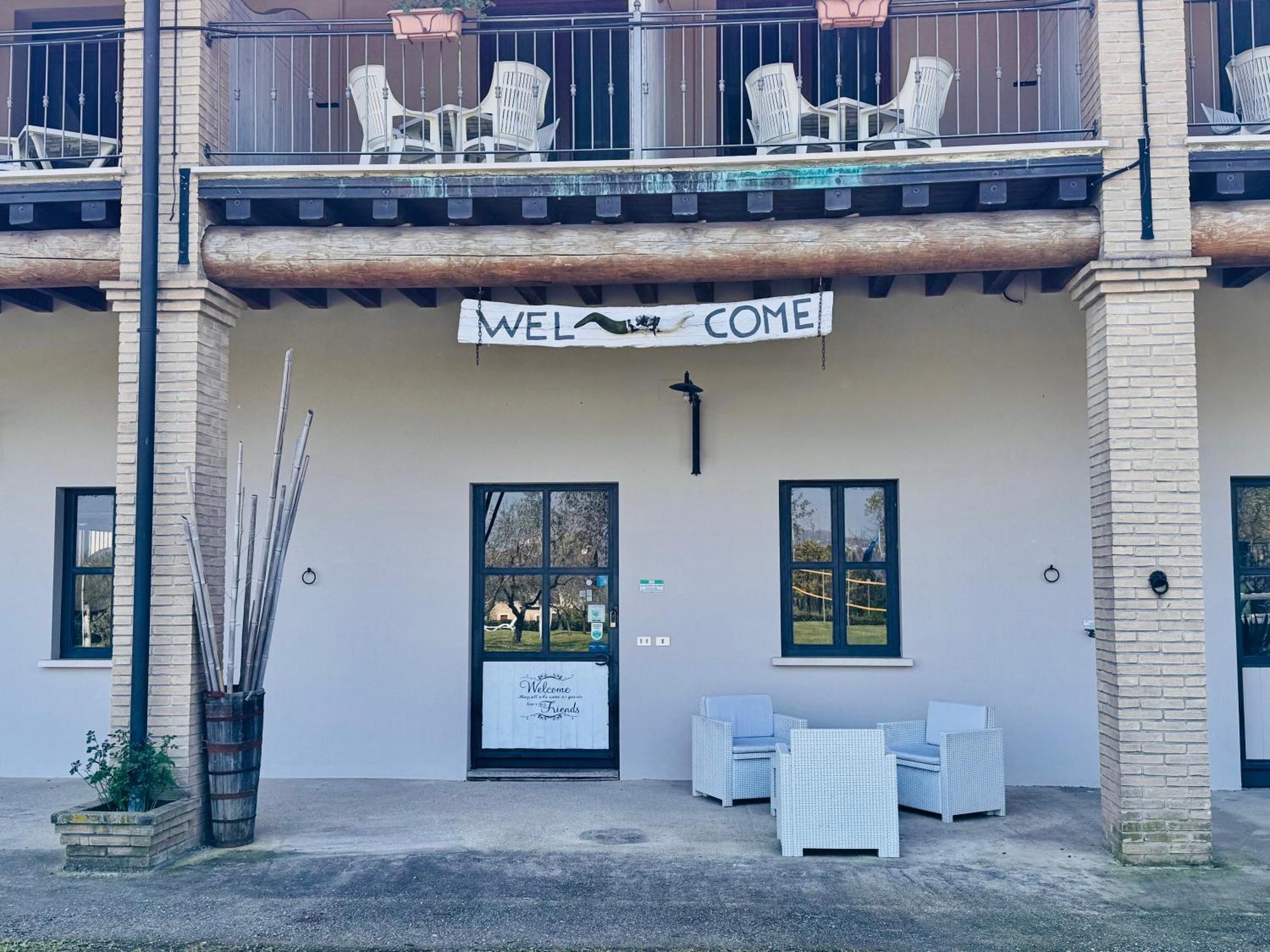 Agriturismo B&B Cascina Reciago Дезенцано-дель-Гарда Экстерьер фото
